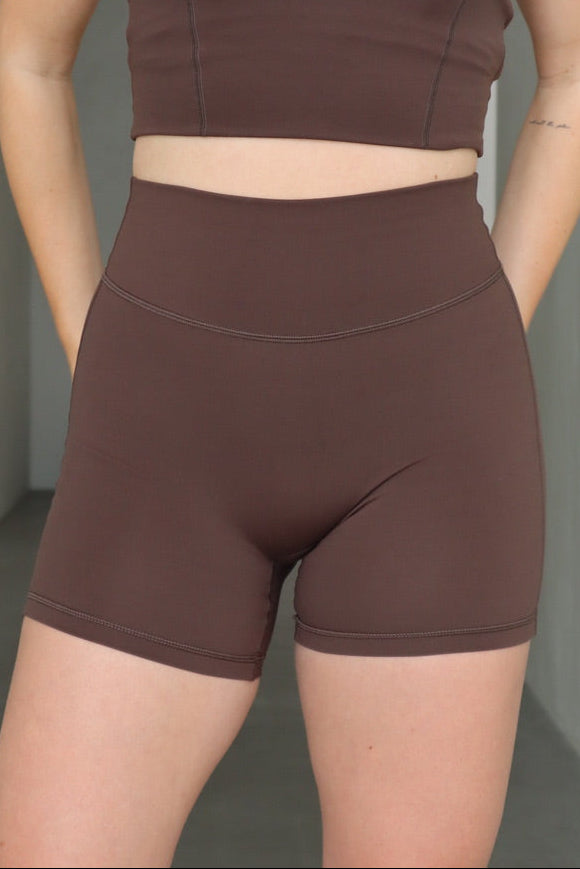 Subtle Scrunch Short | COFFEE