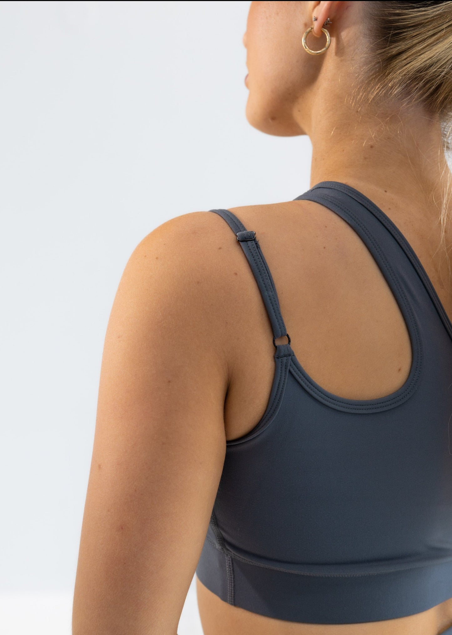 Wilo Sports Bra | STEEL